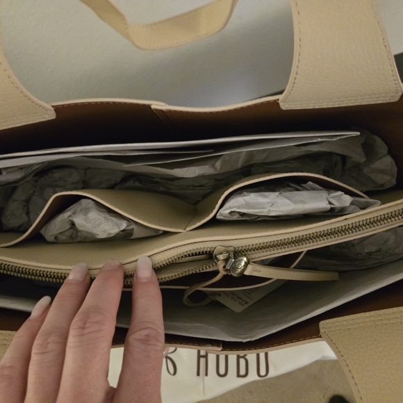 Hobo Cream Tote Bag - Picture 4 of 10